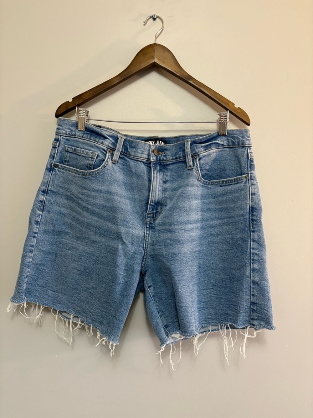 DKNY Light Blue Frayed Hem Denim Jean Shorts Size 32